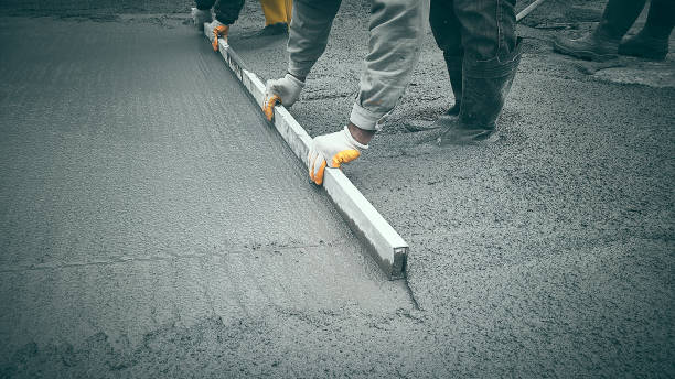 Best Concrete Driveway Installation in Oaklawn Sunview, KS